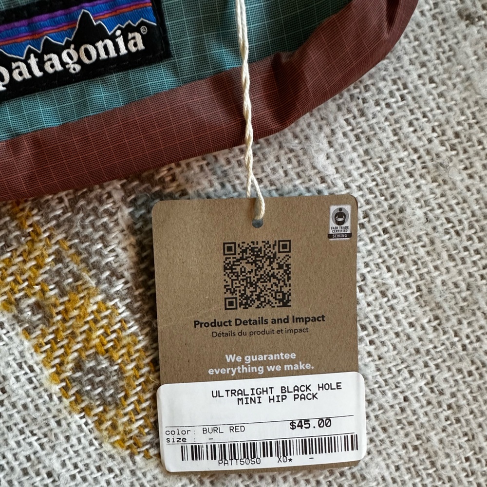 Patagonia Ultralight Black Hole Mini Hip Pack - Picture 2 of 3